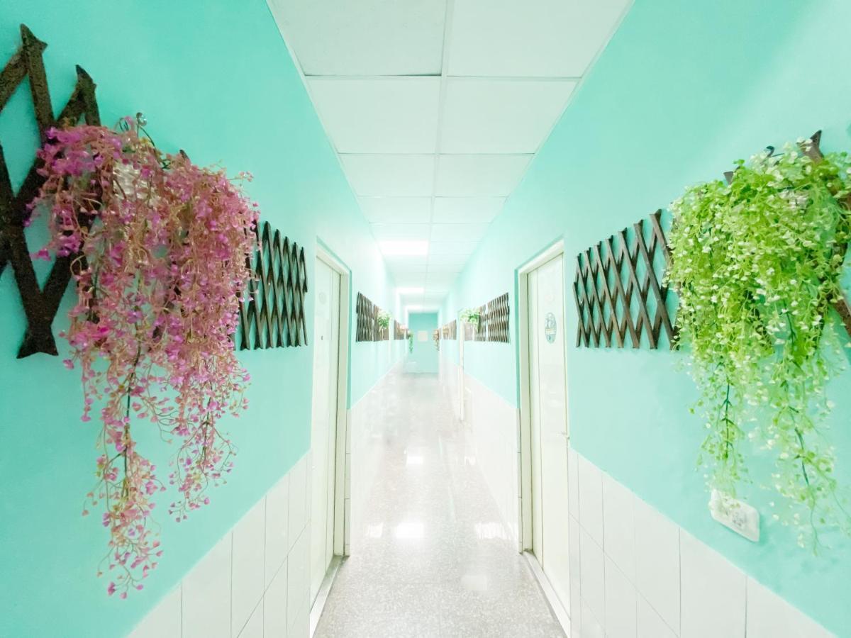 Tainan Da Ren Ju Apartment ภายนอก รูปภาพ