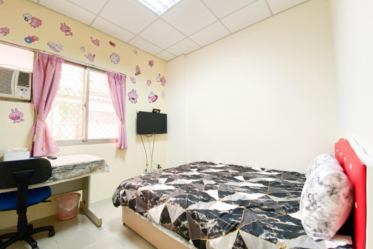 Tainan Da Ren Ju Apartment ภายนอก รูปภาพ