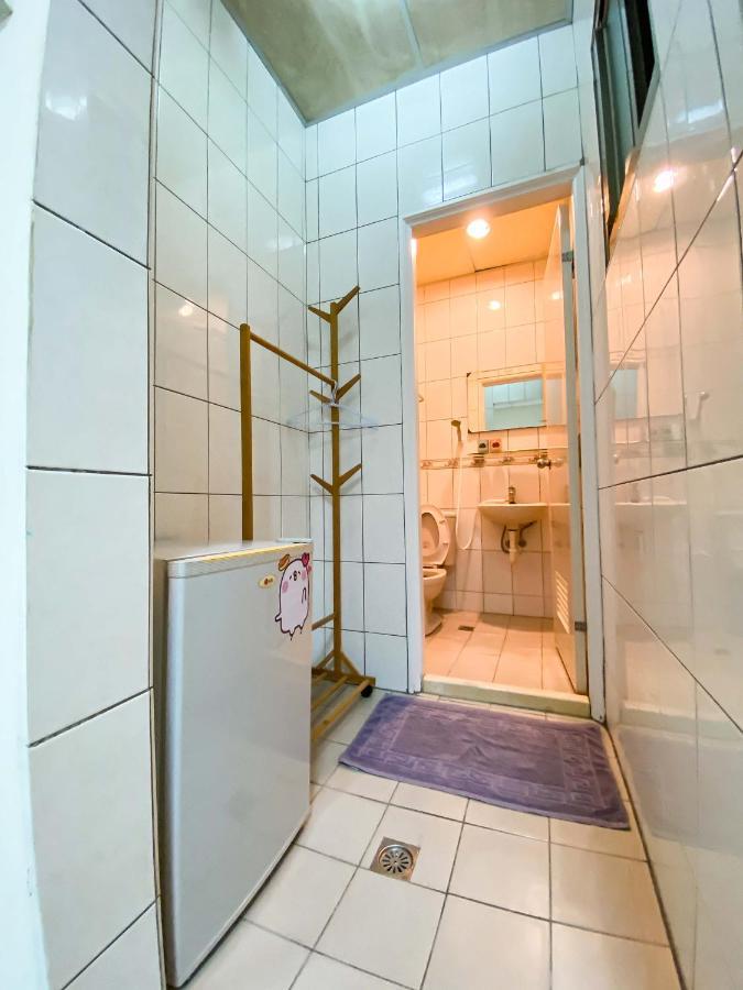 Tainan Da Ren Ju Apartment ภายนอก รูปภาพ